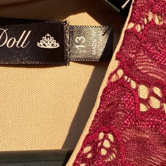 Beautiful Homecoming/party Lace dress - Picture 4 of 4